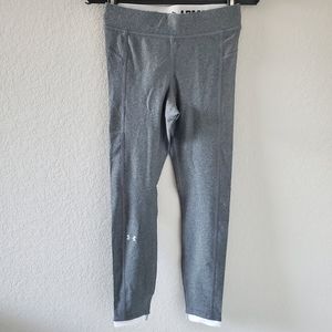 Under Armour compression work out leggings NWT